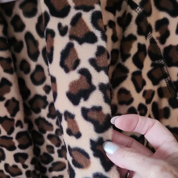 NWT-Suzanne Somers Leopard (100% Polyester Leopard Print Fabric) Swing Jacket - Picture 4 of 9